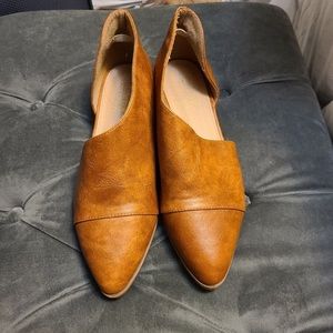 Open side cut loafers